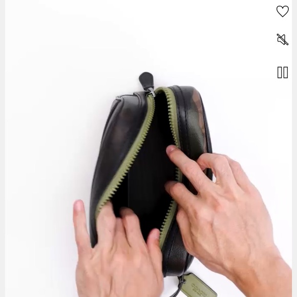 NWT Travel Kit In Signature Canvas With Camo Print And Coach Patch - Picture 4 of 5